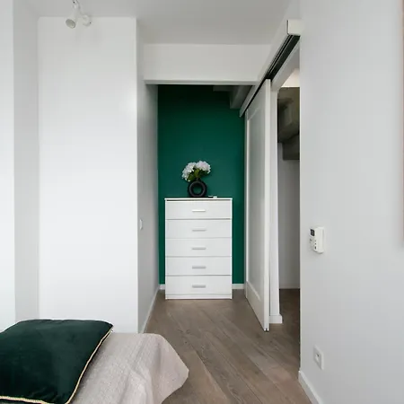 Duplex In The Center Of