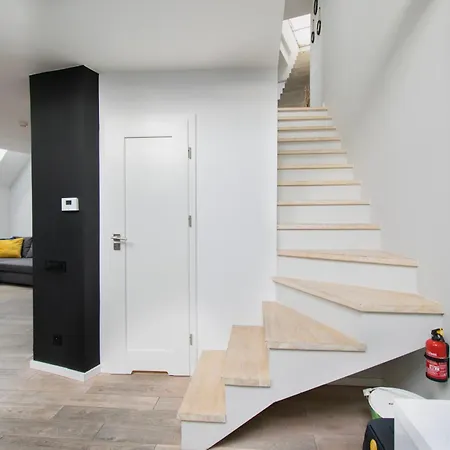 Duplex In The Center Of Apartment *