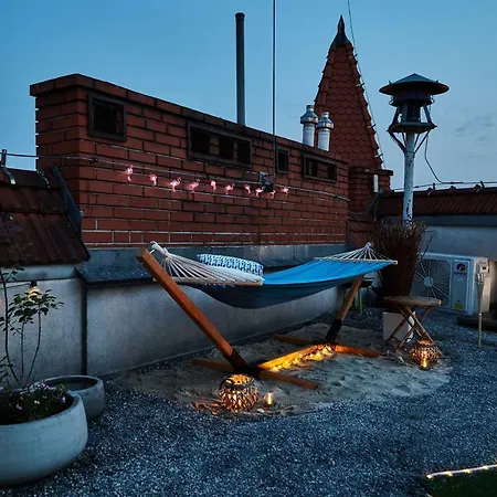 Duplex In The Center Of